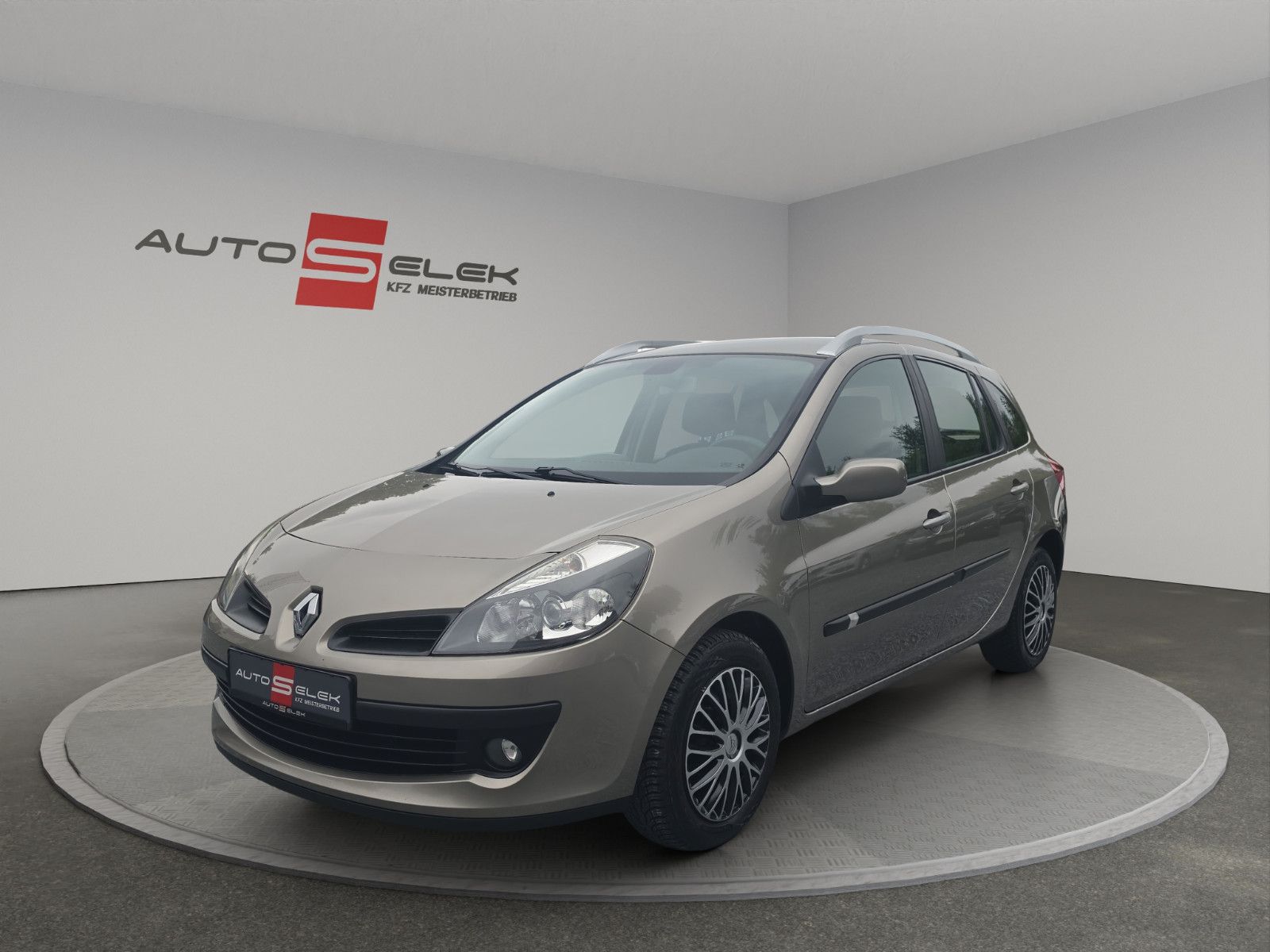 Fahrzeugabbildung Renault Clio Grandtour Edition Dynamique Tüv Service Neu