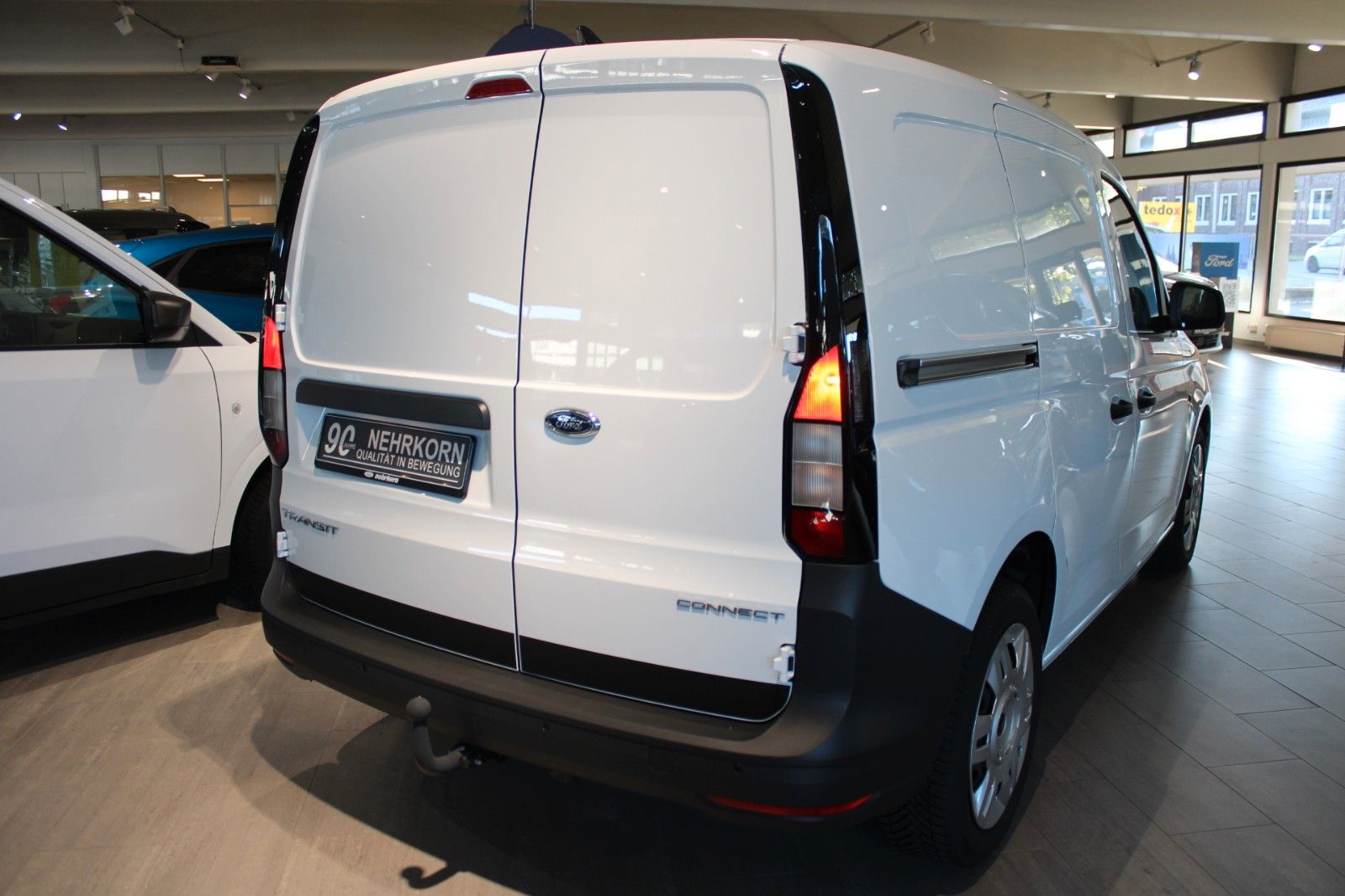 Fahrzeugabbildung Ford Transit Connect TREND L1 AHK NAVI IACC uvm.