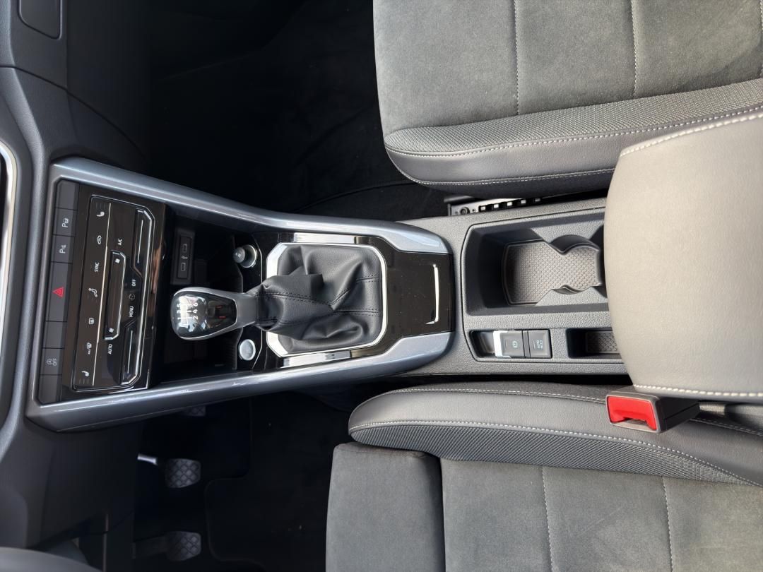 Fahrzeugabbildung Volkswagen T-Roc Style ,Easy-Open,AHK,GJR,RFK,uvm.