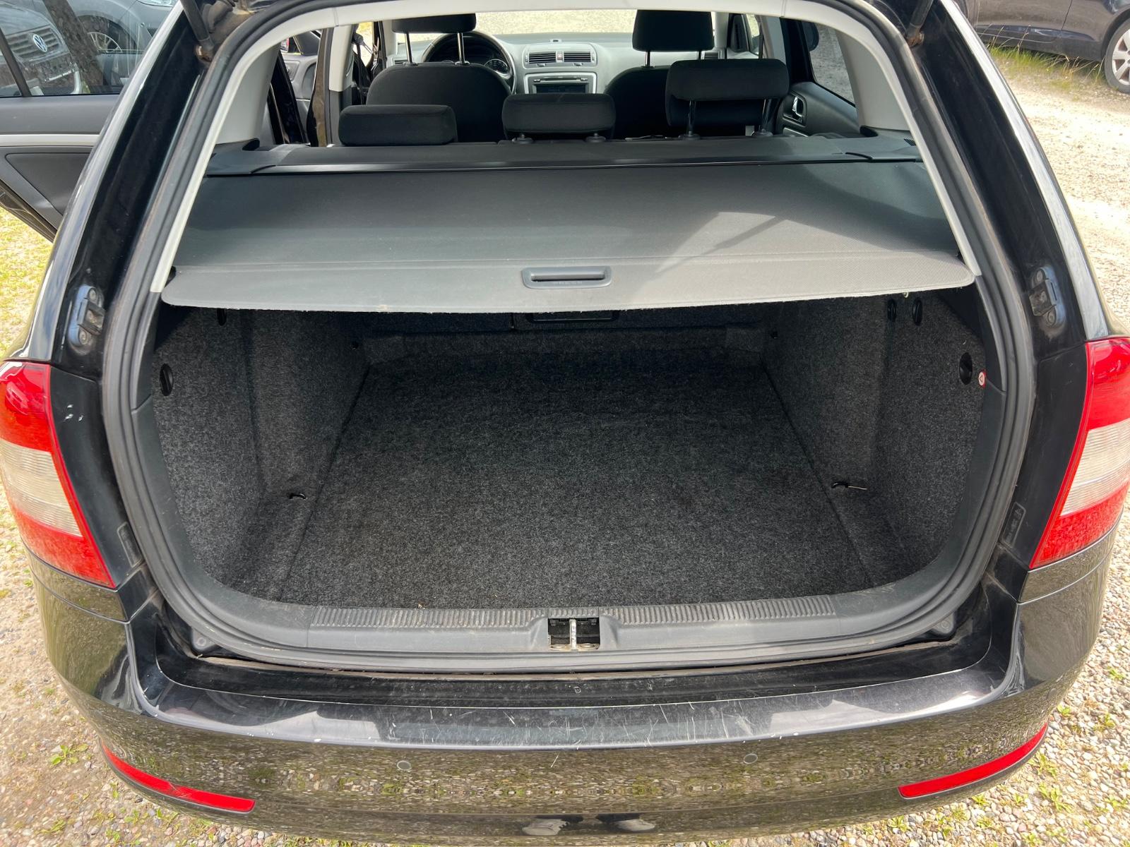 Skoda Octavia 2012 — photo 24