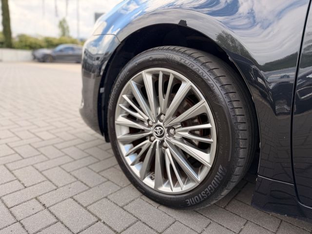 Toyota Avensis Touring Sports Executive