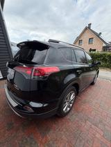 Toyota RAV 4 2,5-l-Hybrid Team D wenig Kilometer AHK - gebrauchte Toyota RAV 4 aus dem Jahr 2018
