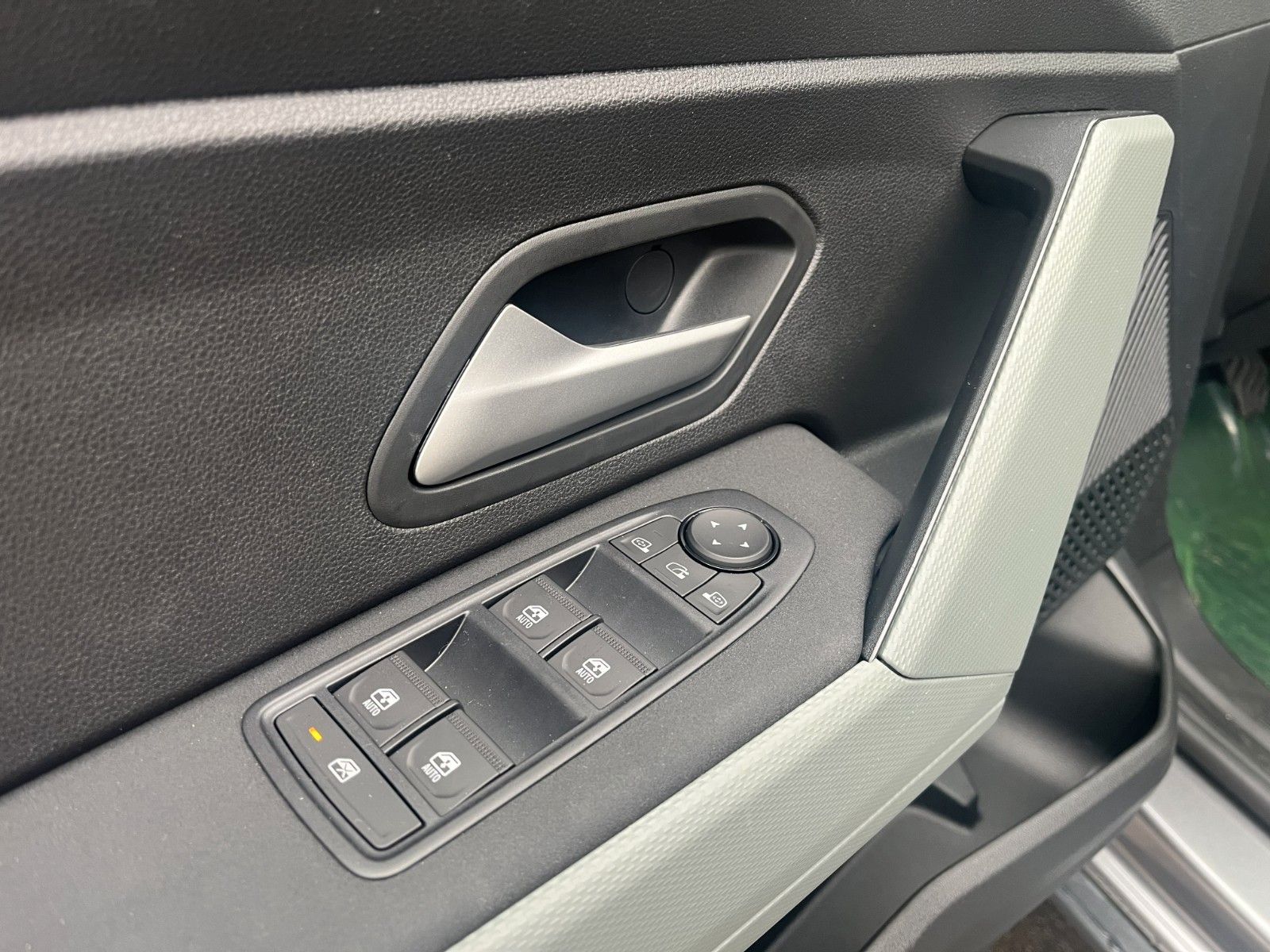 Fahrzeugabbildung Dacia Bigster Mild Hybrid 140 Extreme