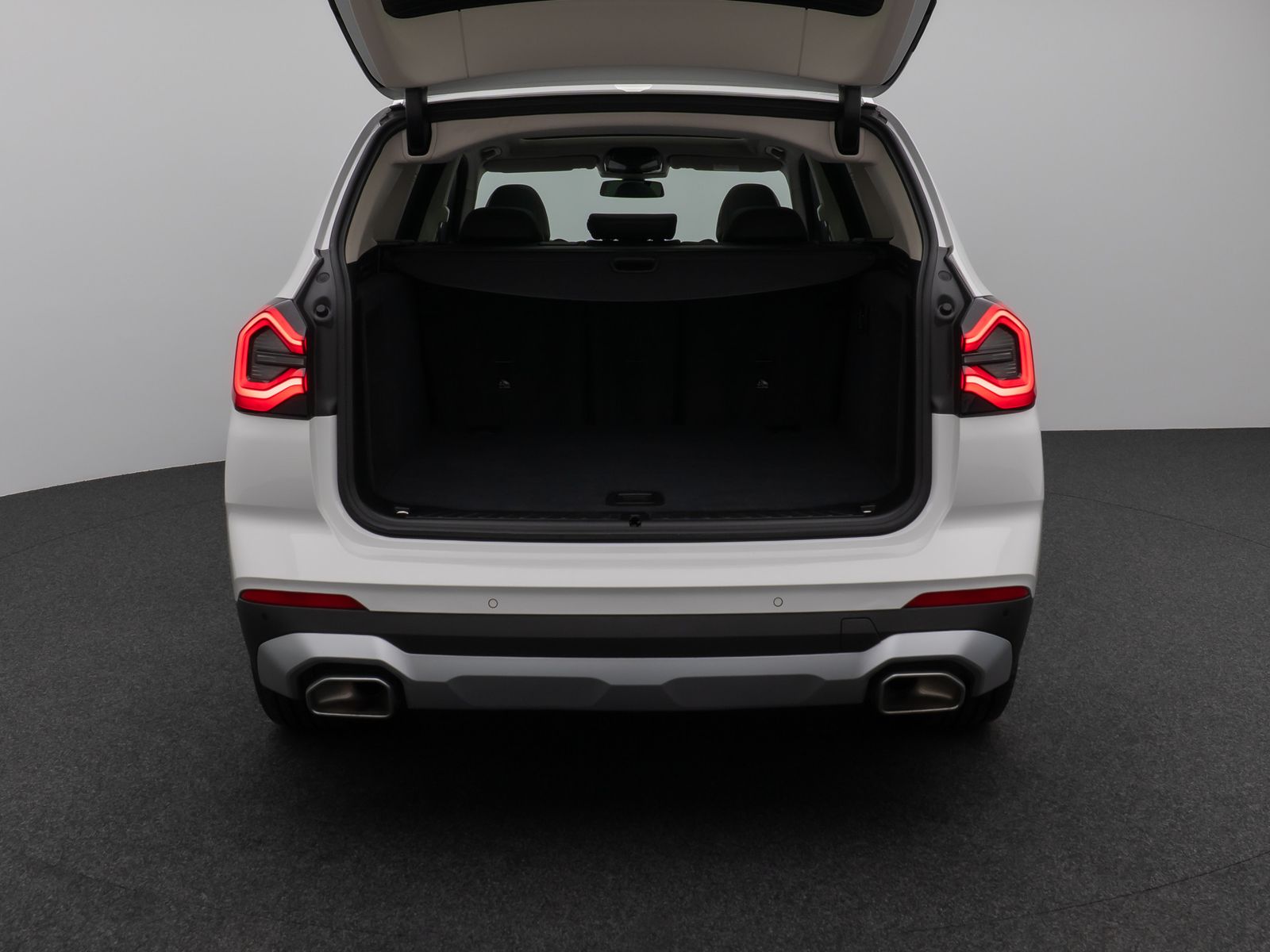 Fahrzeugabbildung BMW X3 xD20i Panorama Kamera DAB Leder Sport 18Zoll