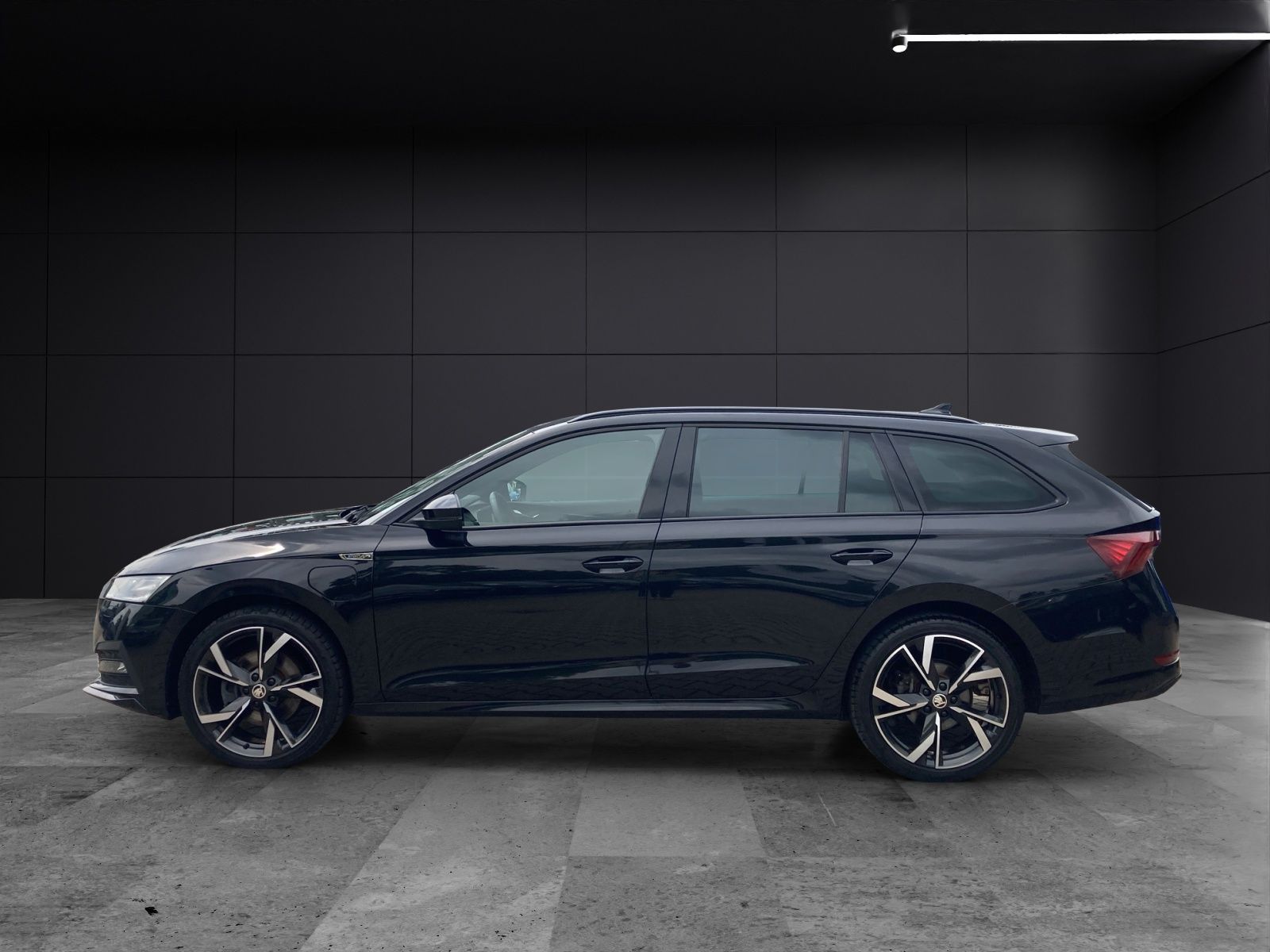 Fahrzeugabbildung SKODA Octavia Combi iV Sportline DSG Matrix AHK Navi H
