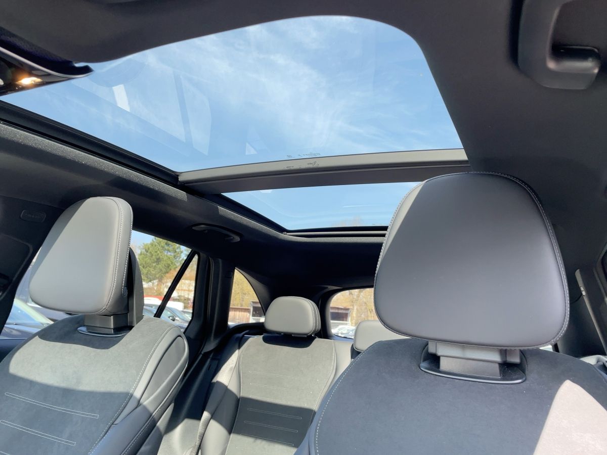 Fahrzeugabbildung Mercedes-Benz GLC 220 d 4M AMG/Night/Pano/Kamera/AHK