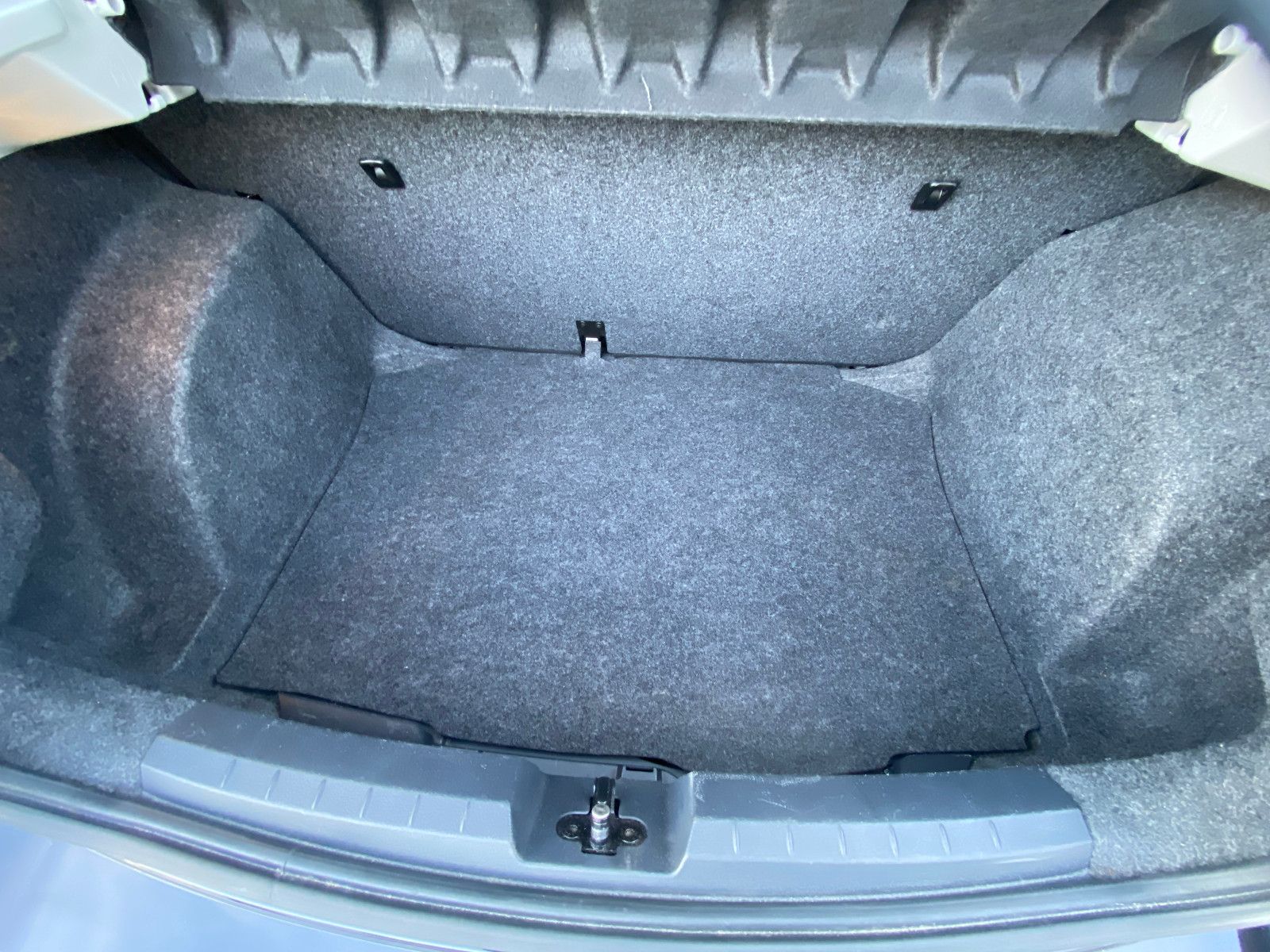 Fahrzeugabbildung SEAT Ibiza SC 1,4 16V Cool&Sound Salsa