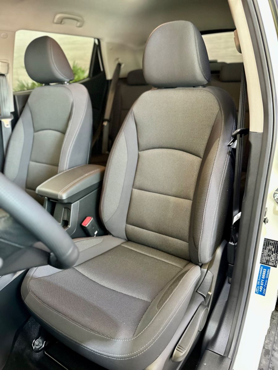 Fahrzeugabbildung Ssangyong Tivoli Quartz 1,5P 2WD AUT*Navi*LED*Klima*Sommer