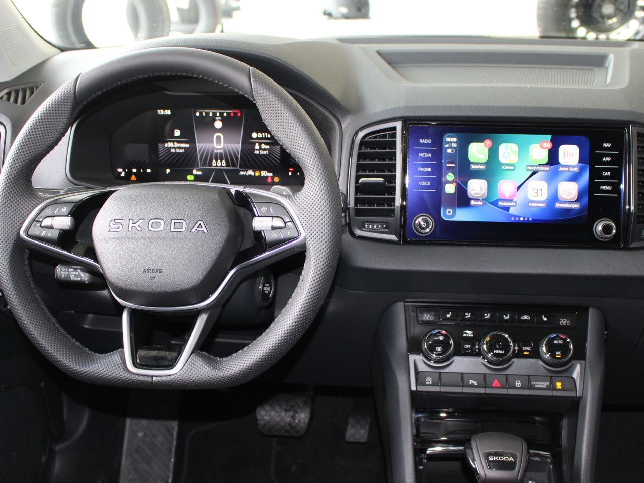 Fahrzeugabbildung SKODA Karoq 1.5 TSI ACT Selection