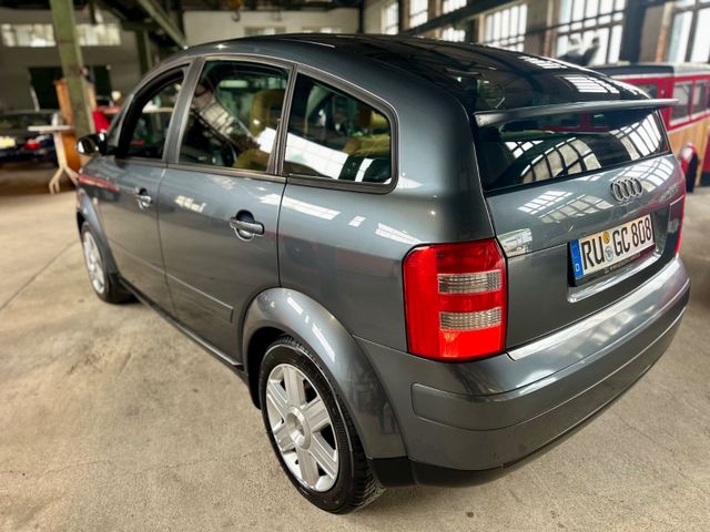 Audi A2 1.4 sehr sauber Scheckheft 75PS wenig km
