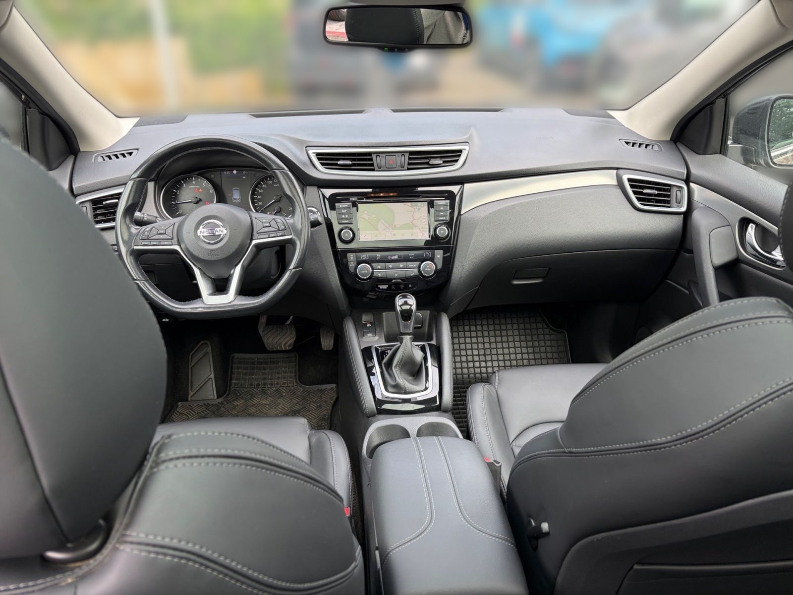 Fahrzeugabbildung Nissan Qashqai 1.3 DIG-T Akari*Navi*Pano*360°Kamera*