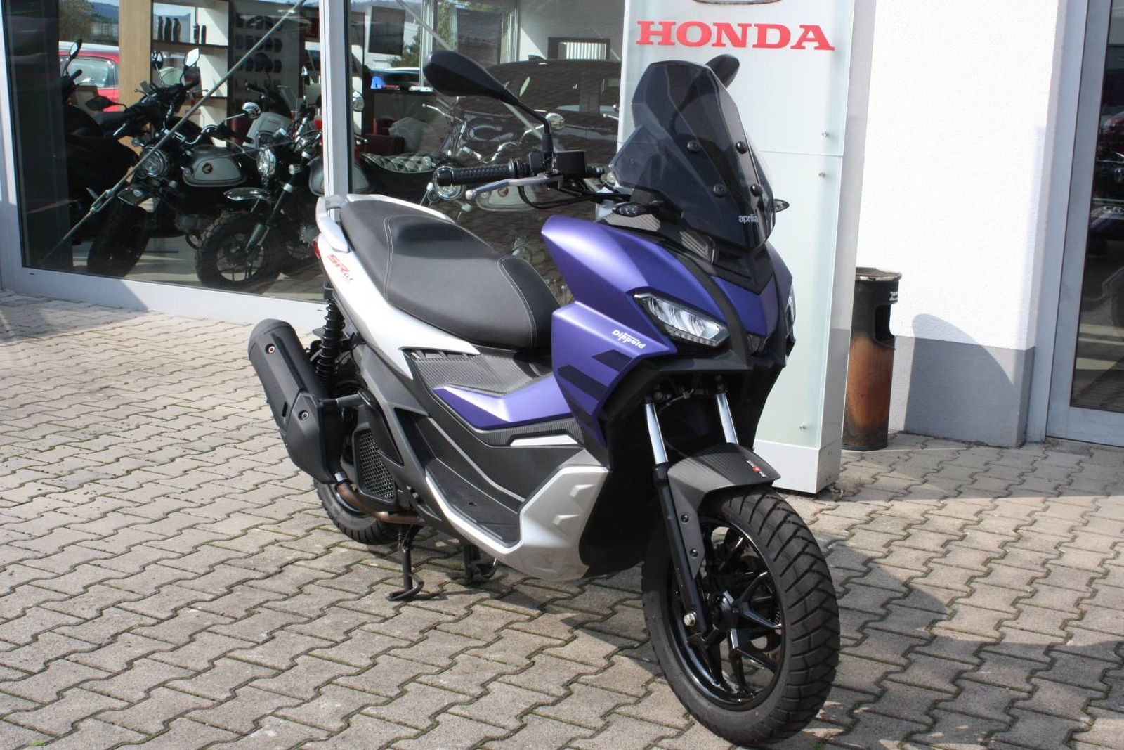 Fahrzeugabbildung Aprilia Aprilia SR GT 125 ABS