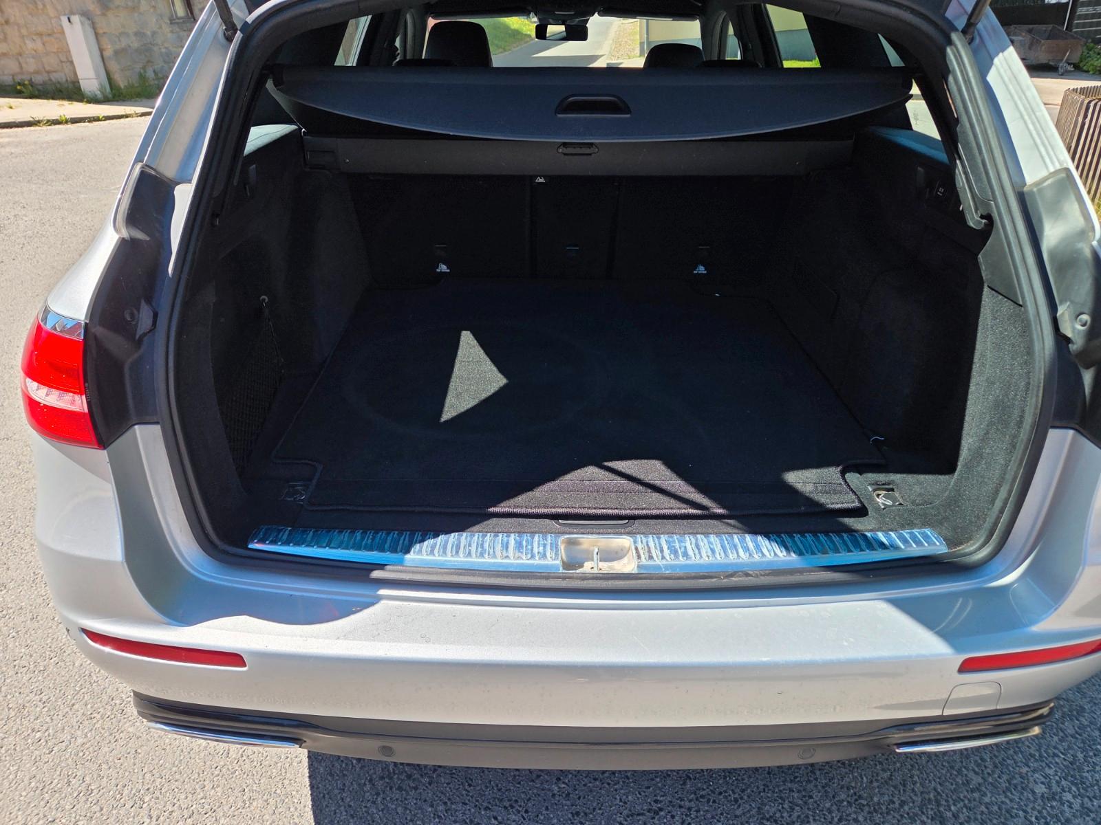 Mercedes-Benz E 220 d T Autom. NAVI TOP ZUSTAND SERVICEHEFT ME