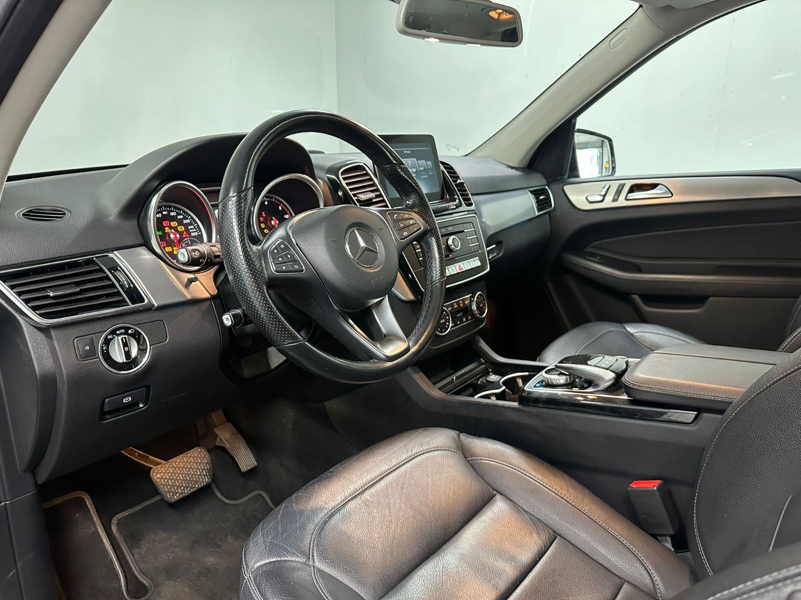 Fahrzeugabbildung Mercedes-Benz GLE 350 d 4MATIC *AHK*NAVI*IHC+*SCHIEBEDACH*LED