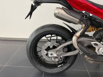 Ducati Streetfighter V2S