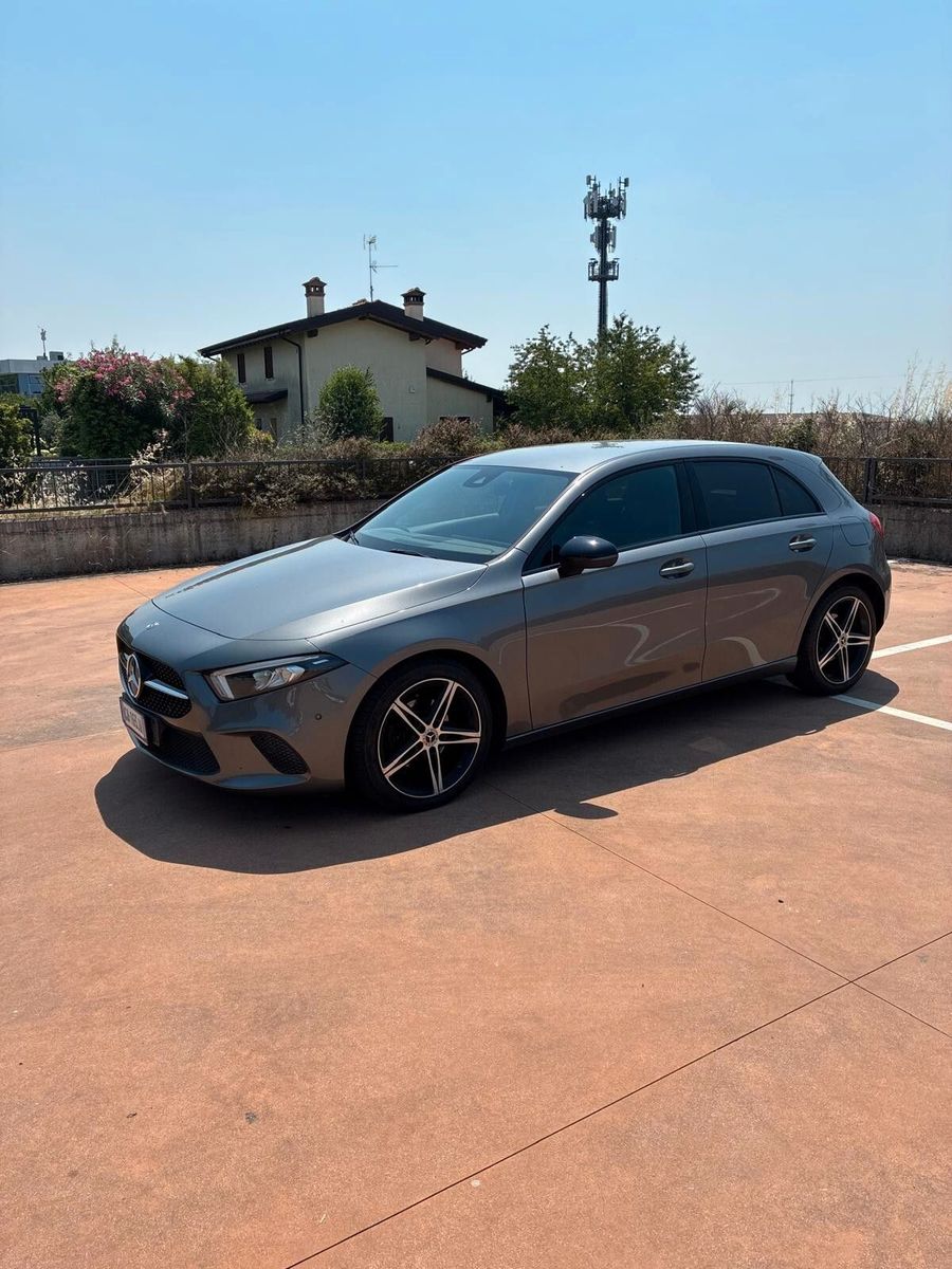 MERCEDES-BENZ Mercedes-benz A 180 d Sport