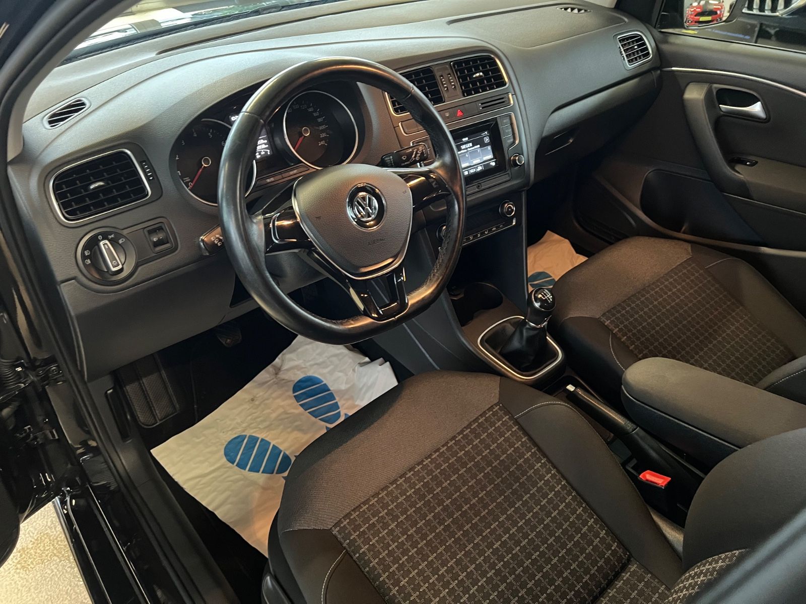 Fahrzeugabbildung Volkswagen Polo V Comfortline * SCHECKHEFTGEPFLEGT*2.HAND*