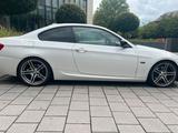 BMW E92 325i 3.0 L Coupe M-Paket LCI - BMW 325: 325i 92