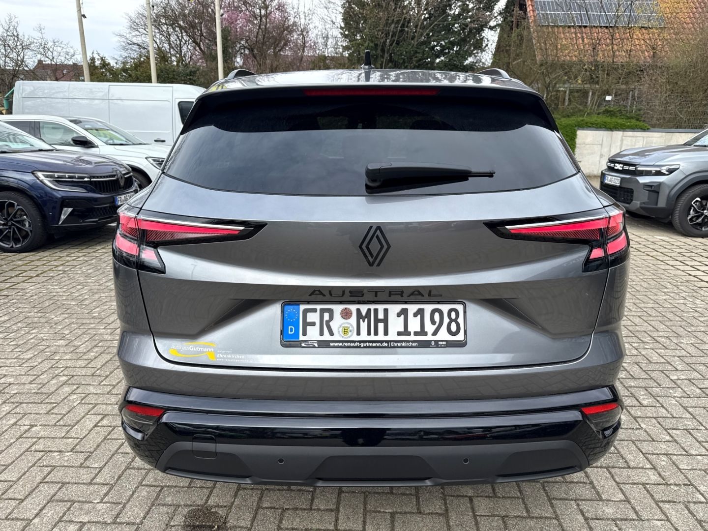 Fahrzeugabbildung Renault Austral Esprit Alpine HUD Panorama Navi Digitale