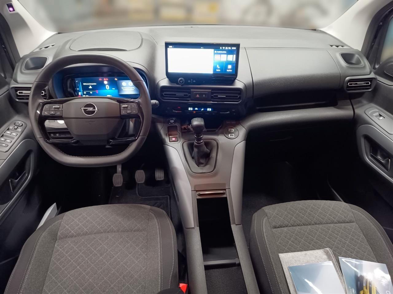 Fahrzeugabbildung Opel Combo Life E 1.5 D Edition N1 Kamera,LED,PDC,LM