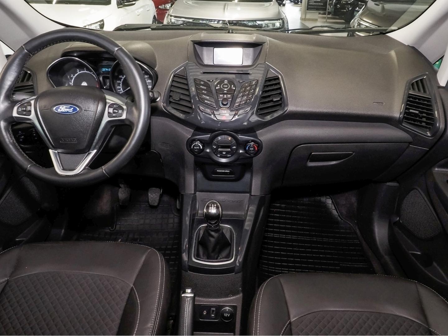 Ford EcoSport Titanium Klimaautomatik Alurad Einparkh
