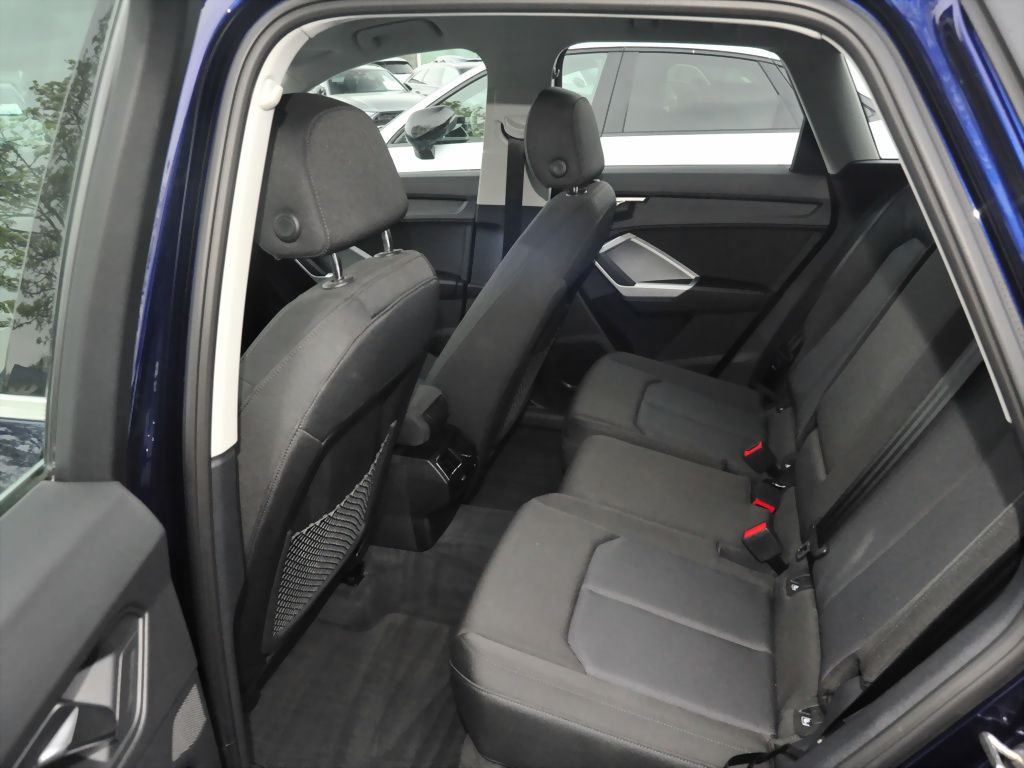 Audi Q3 45 TFSI e S tronic Navi PDC Sitzhzg. Tempomat foto 10