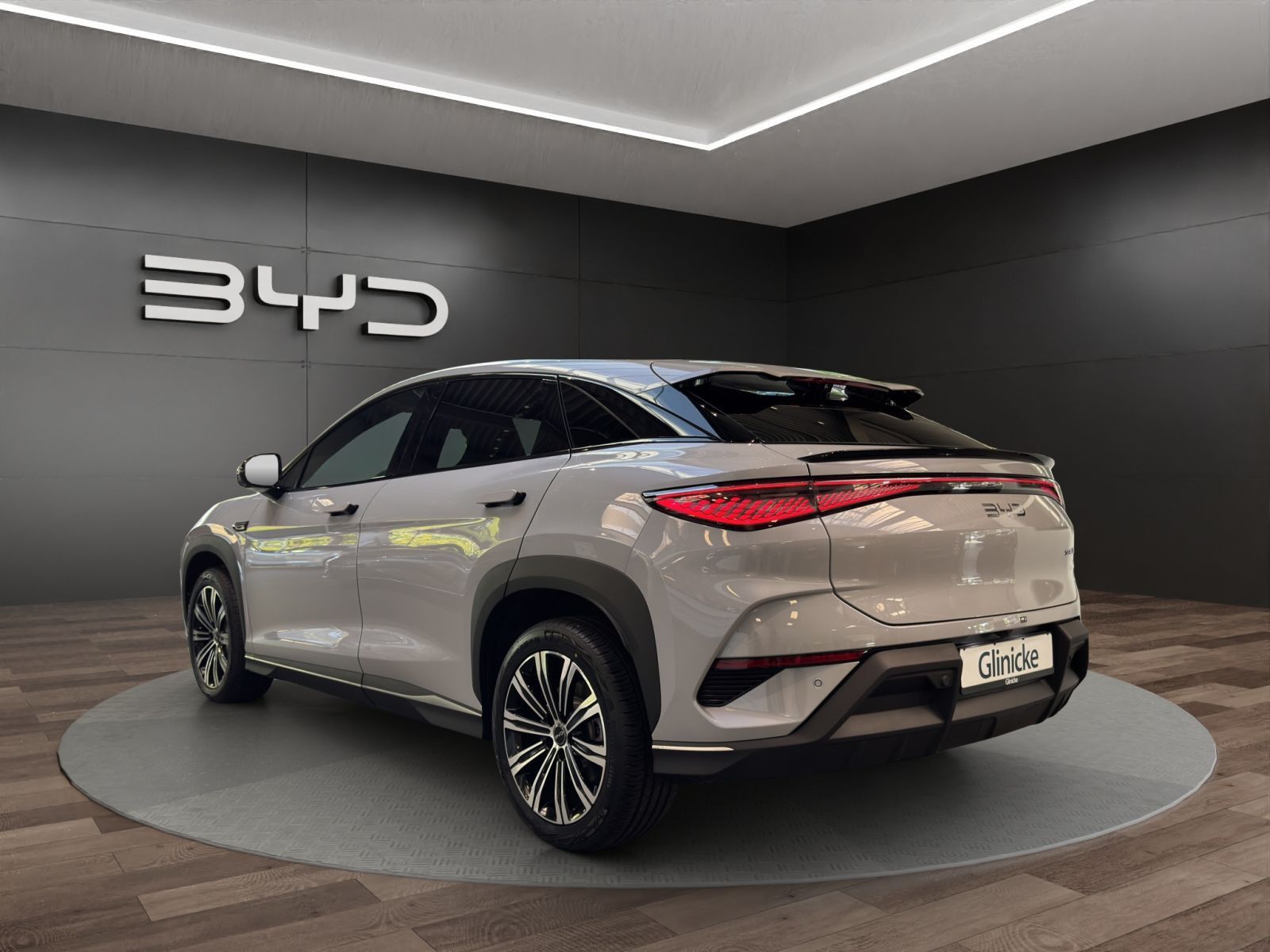BYD SEALION 7