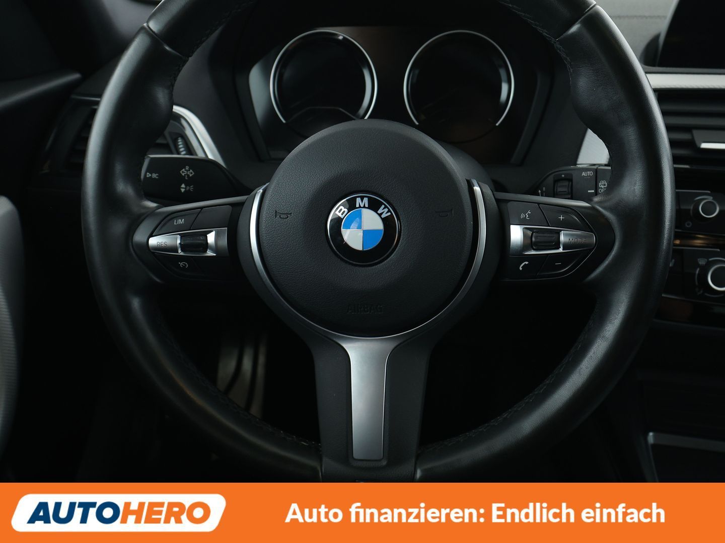 BMW 120i Edition M Sport Shadow Aut. NAVI PDC TEMPO foto 19
