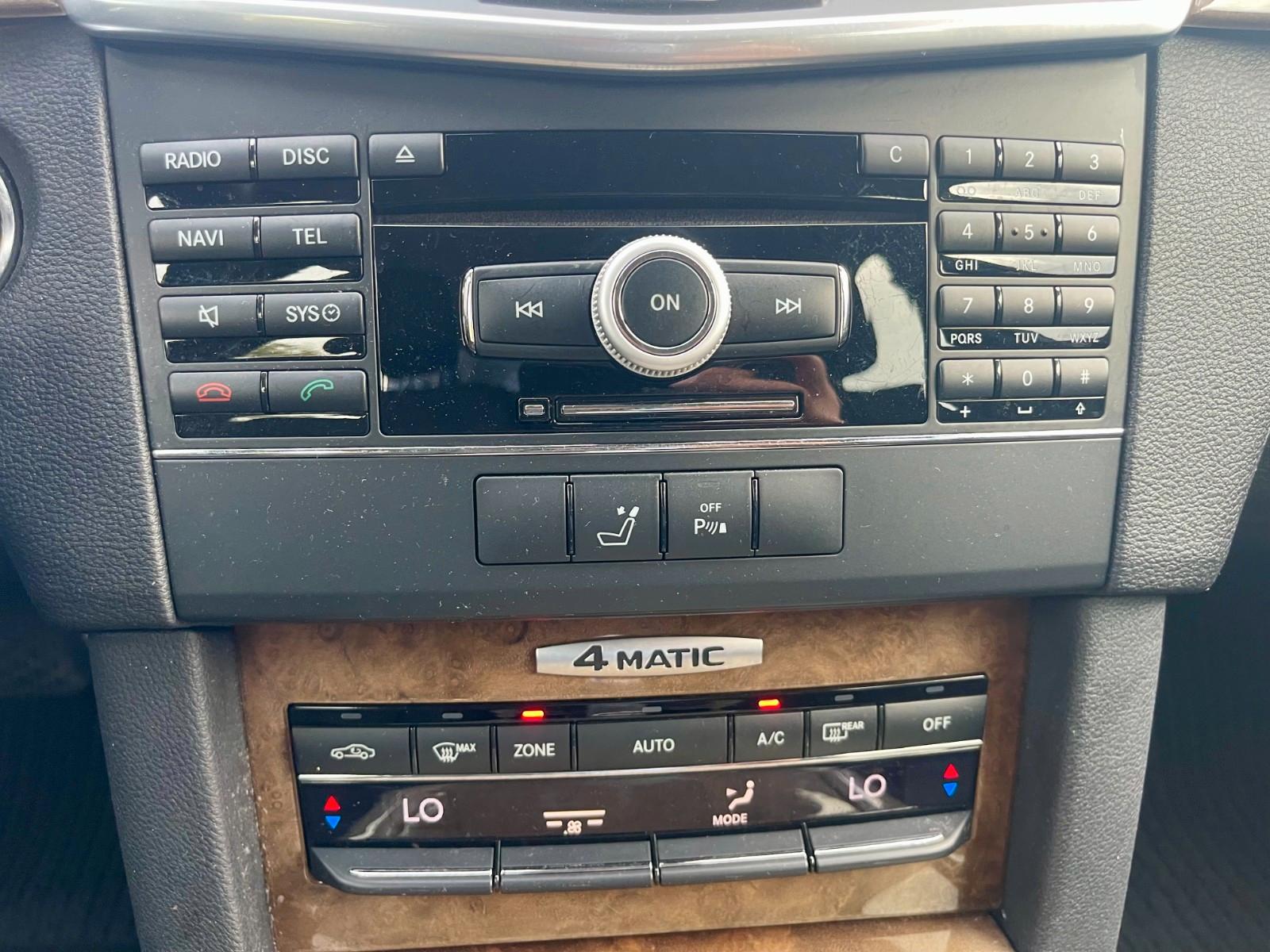 Mercedes-Benz E350 2010 — photo 33