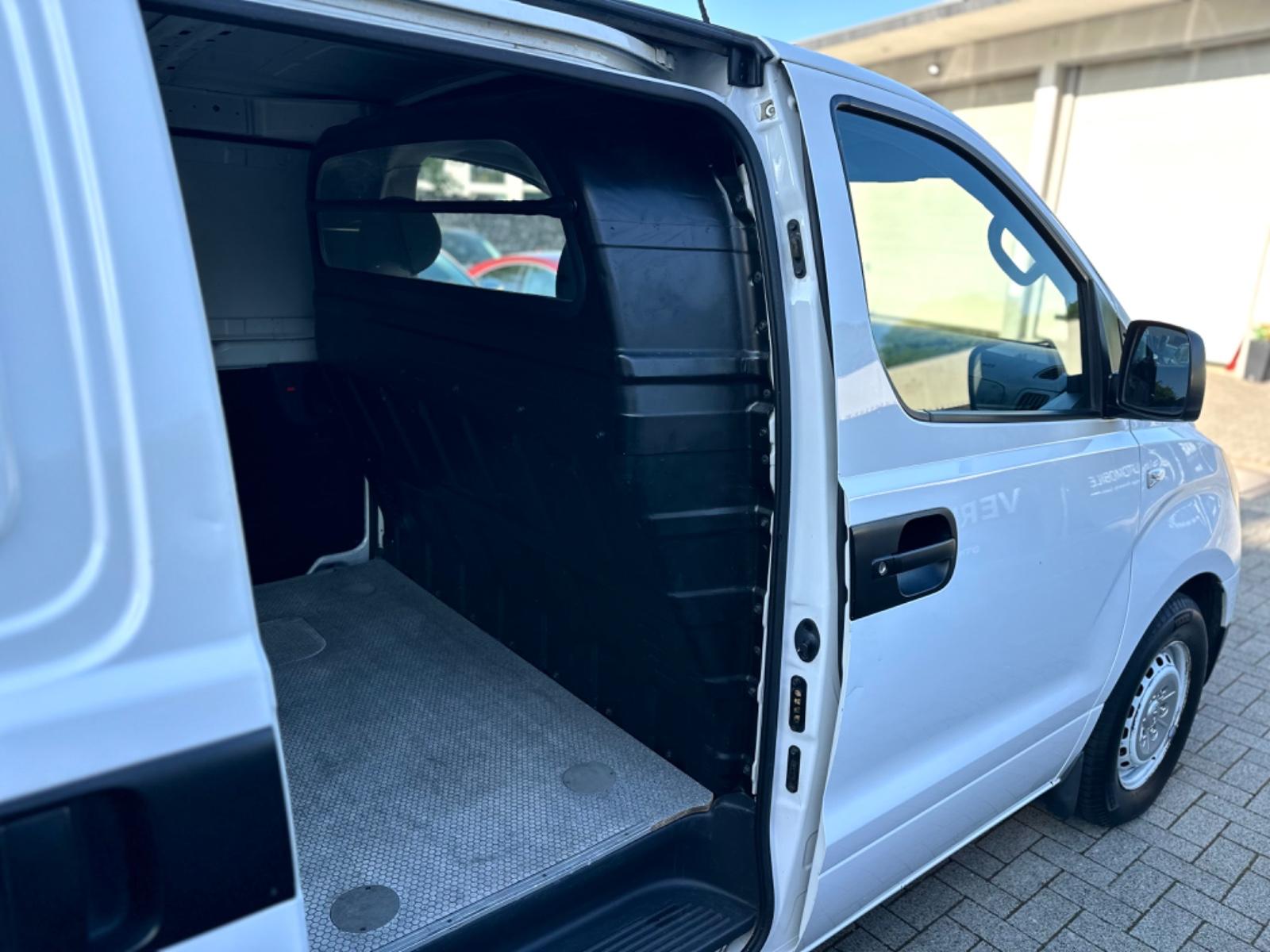 Hyundai H-1 KASTEN H1 STAREX *KLIMA*EFH*2xSCHIEBETÜR*
