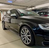 Audi S3 2.0 TFSI S-tronic quattro Sportback - Audi S3 in Frankfurt (Main)