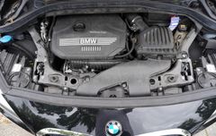 Fahrzeugabbildung BMW 218i Gran Tourer Advantage Pano Kam 7Sitzer SHZ!