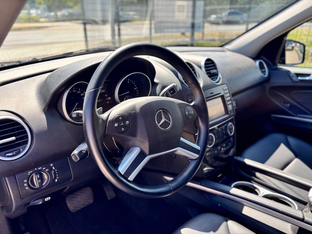 Mercedes-Benz ML 300