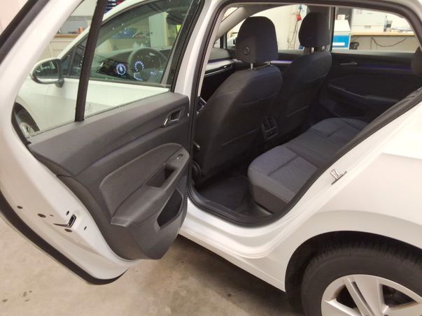 Volkswagen Golf - Bild 7