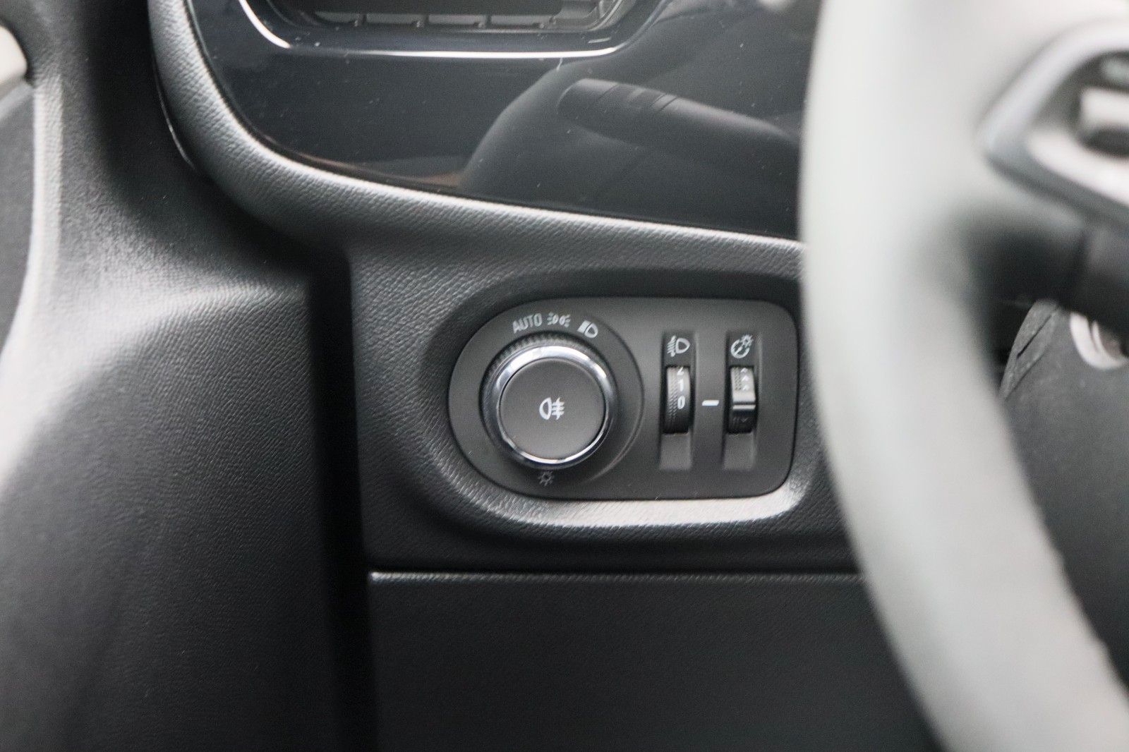 Fahrzeugabbildung Opel Corsa 1.2 F