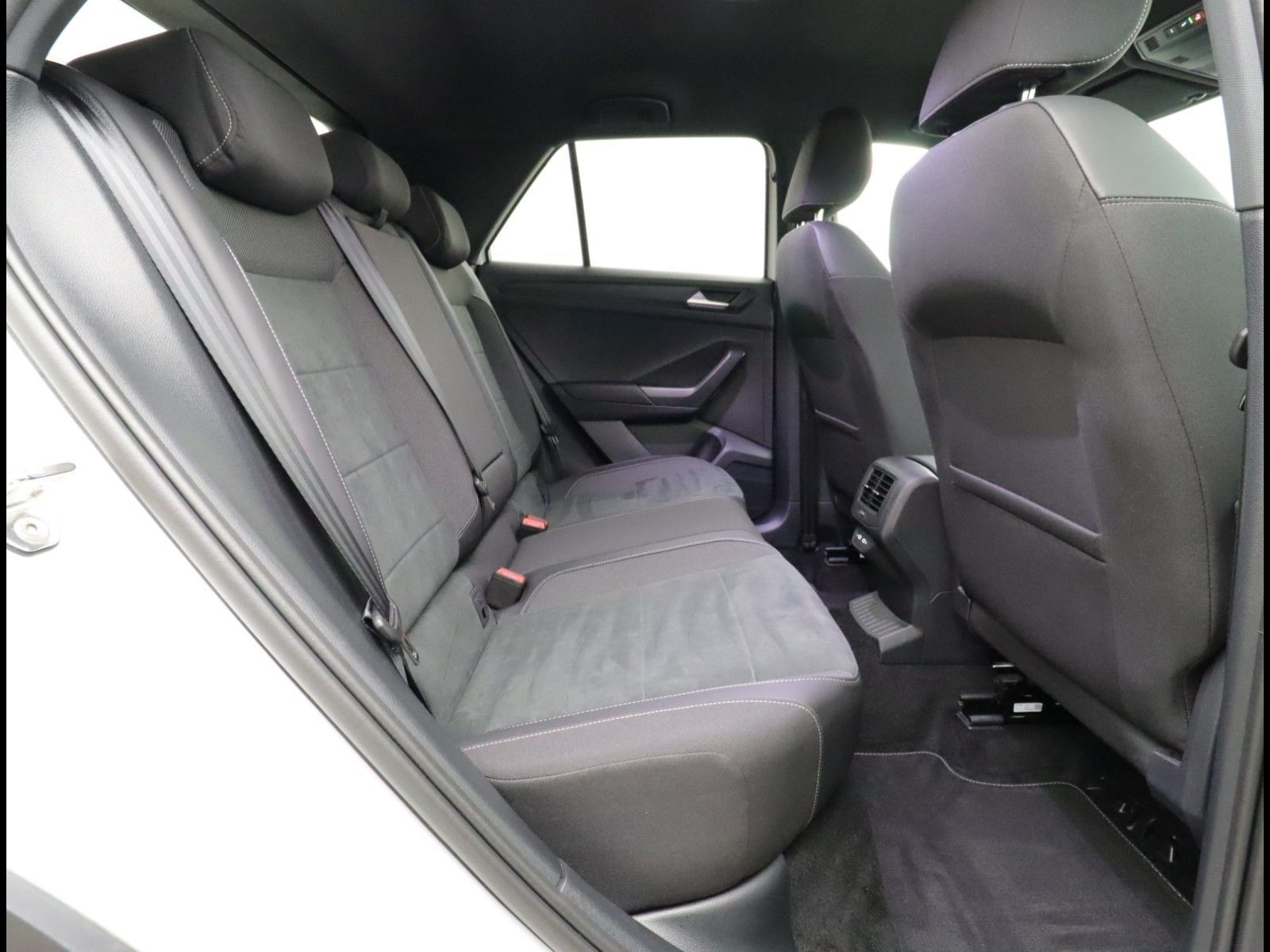 Volkswagen T-Roc - Bild 7