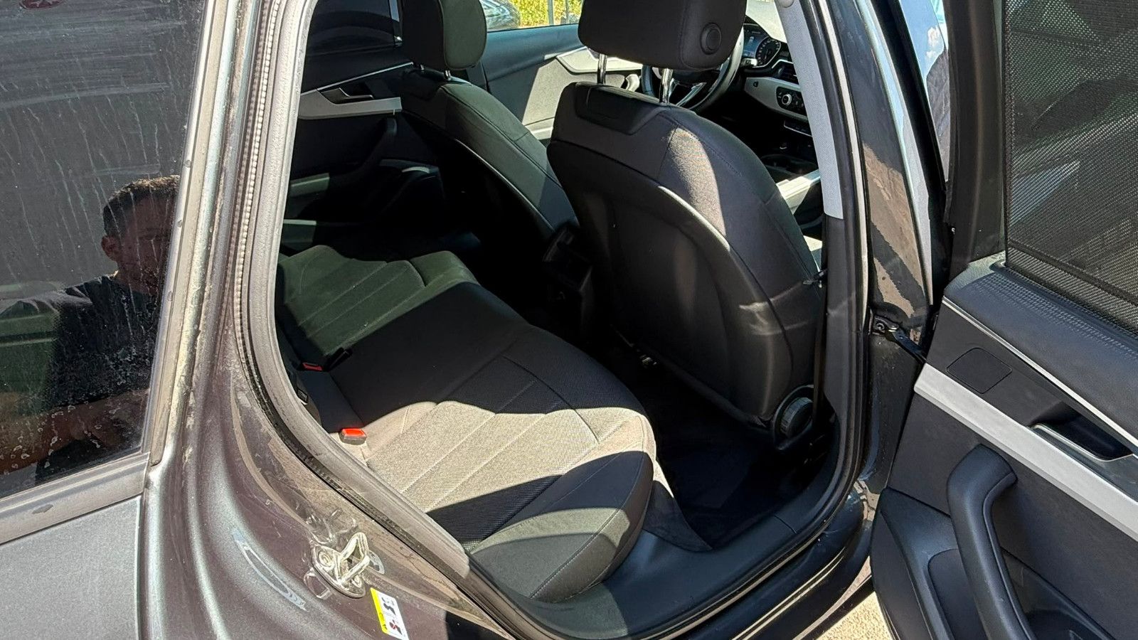 Fahrzeugabbildung Audi A4 Avant 35 TDI basis Panorama Spurhalte