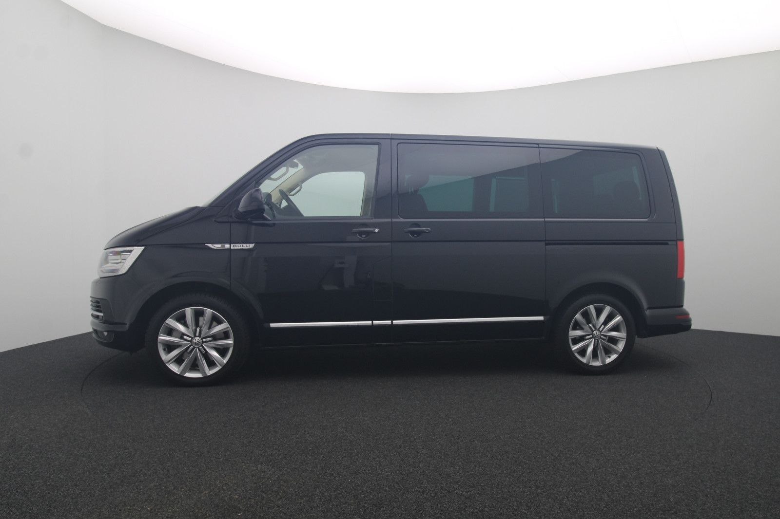 Fahrzeugabbildung Volkswagen T6 Multivan 2.0 Highline 4Motion ACC LED AHK