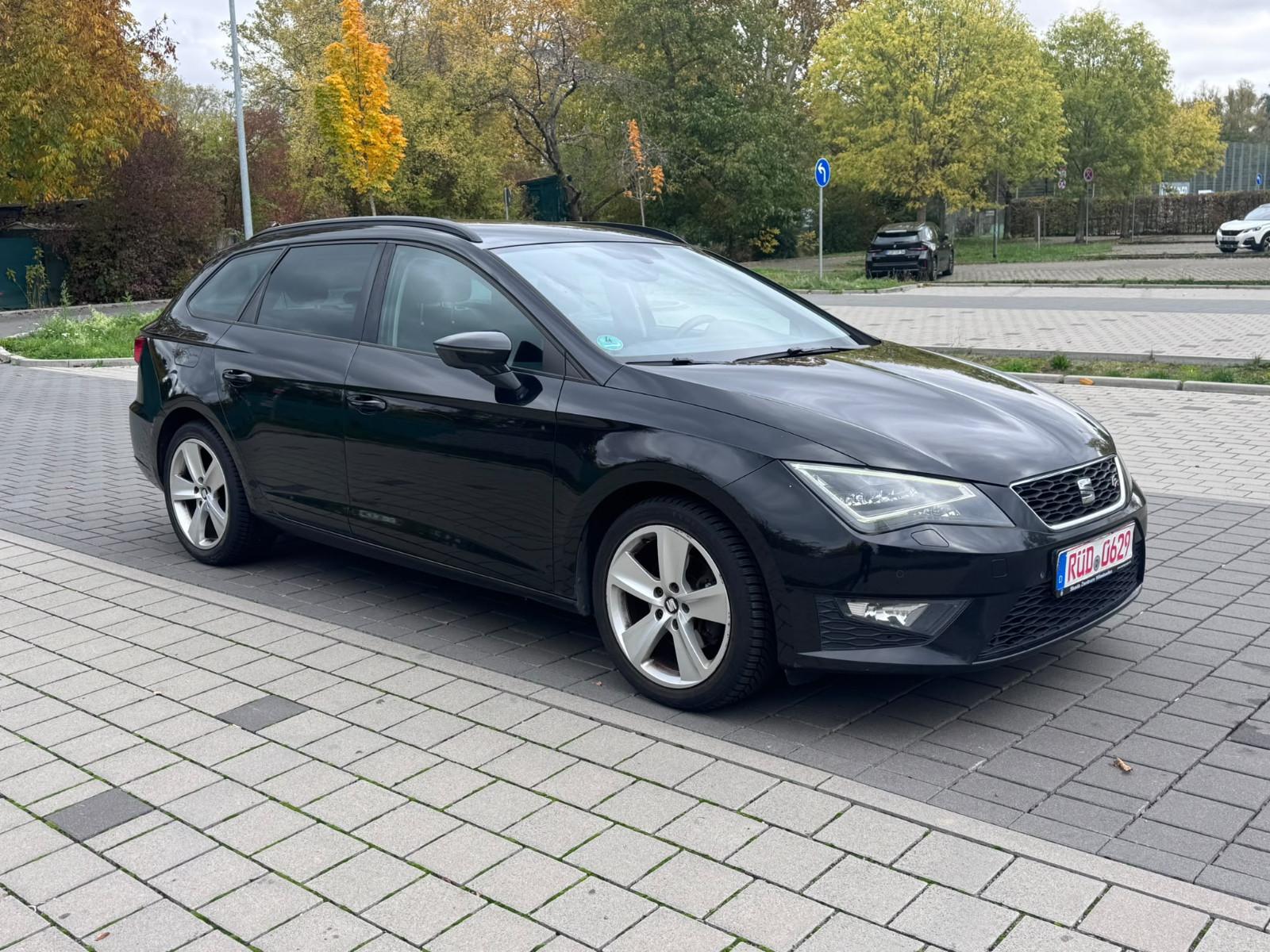 Seat Leon 2015 — interior