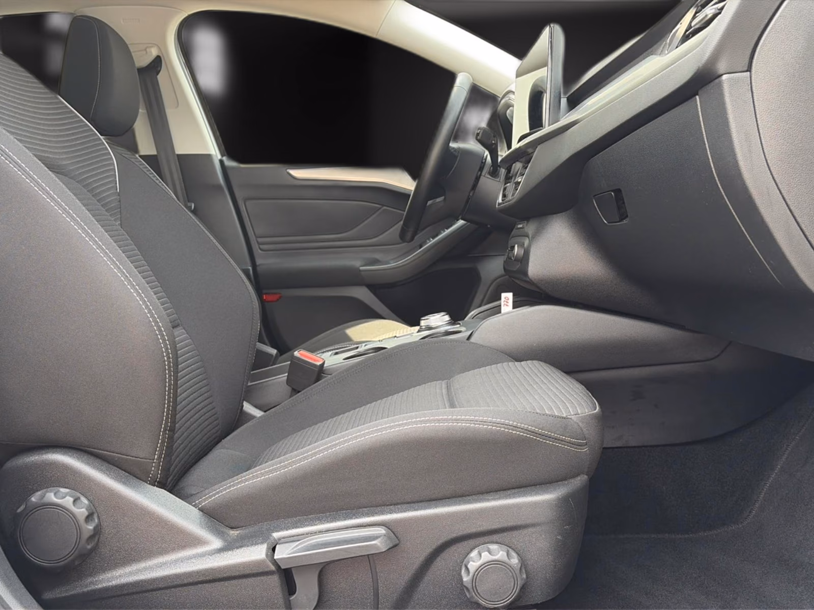 Ford Focus Titanium Navi+*LED*130 Focuse vorhanden***, миниатюра 15