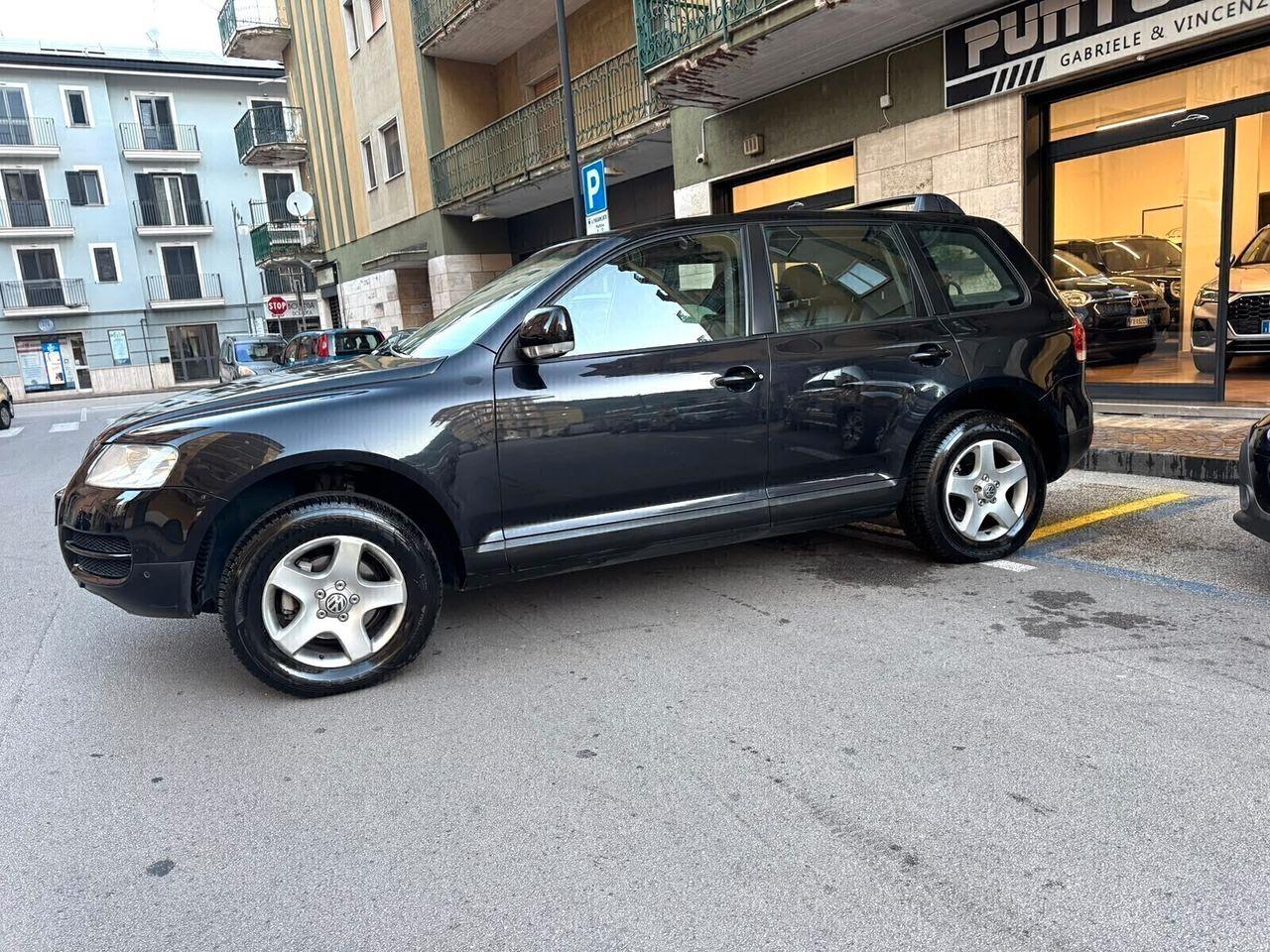 Volkswagen Touareg 2005 — photo 15