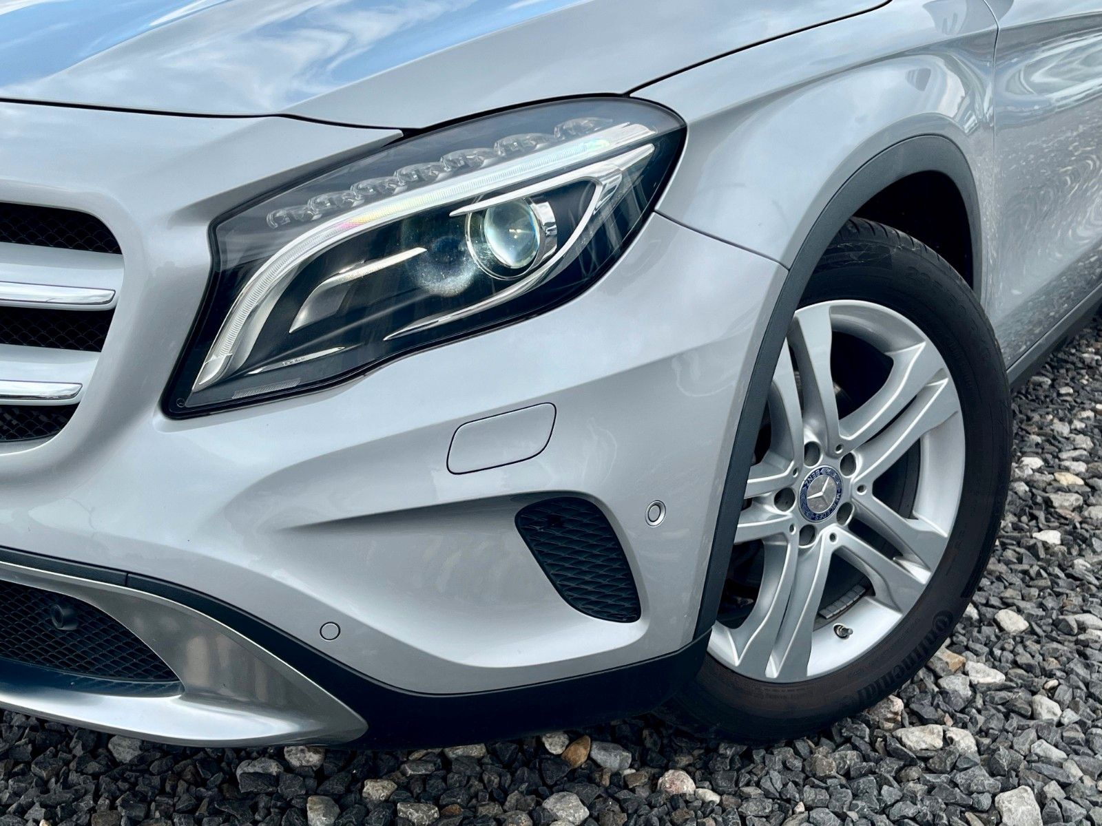 Fahrzeugabbildung Mercedes-Benz GLA 180 Urban Navi Xenon 2.HAND Leder SPORTSITZE