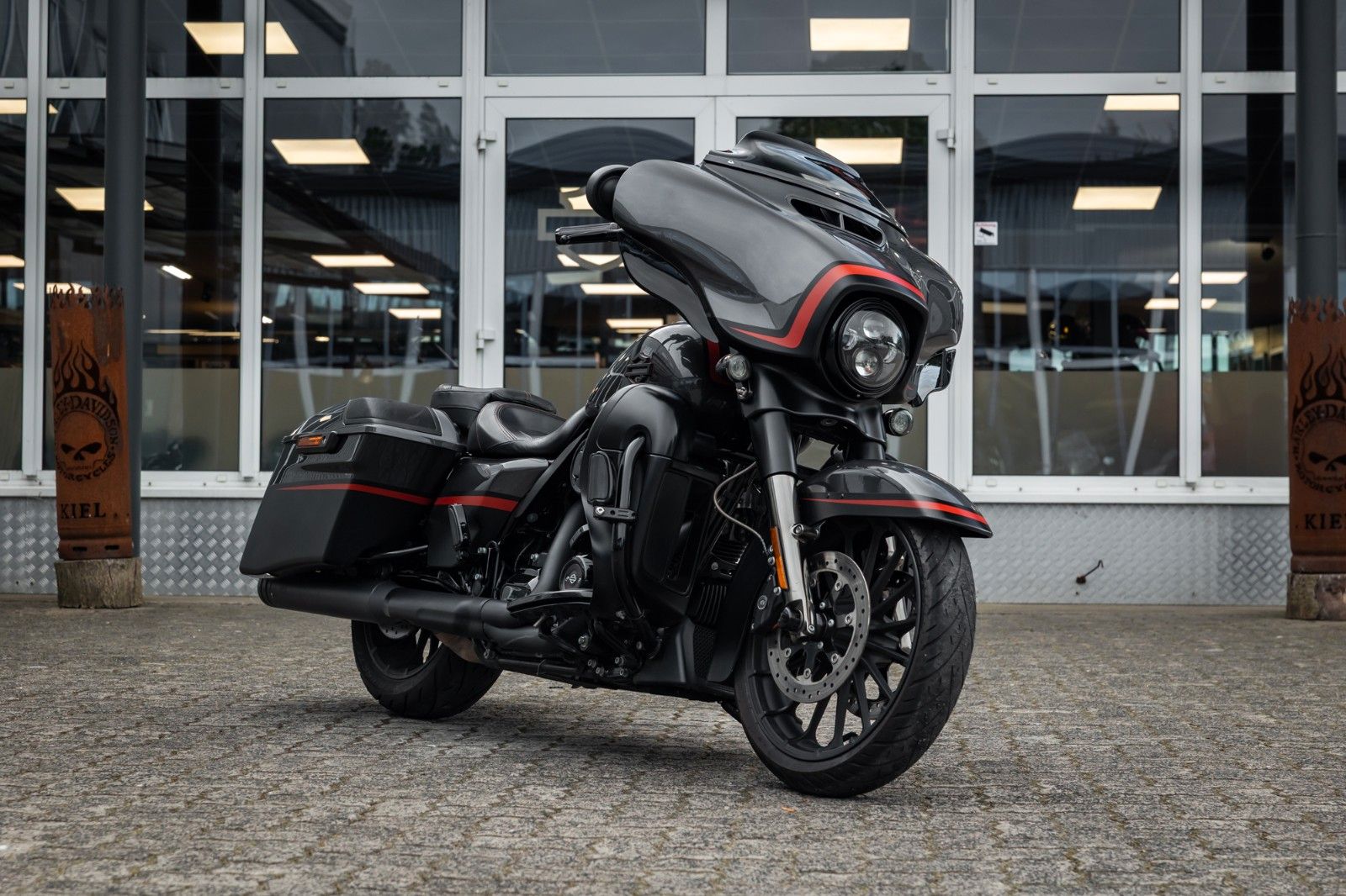 Fahrzeugabbildung Harley-Davidson CVO STREET GLIDE 117 FLHXSE - KESSTECH