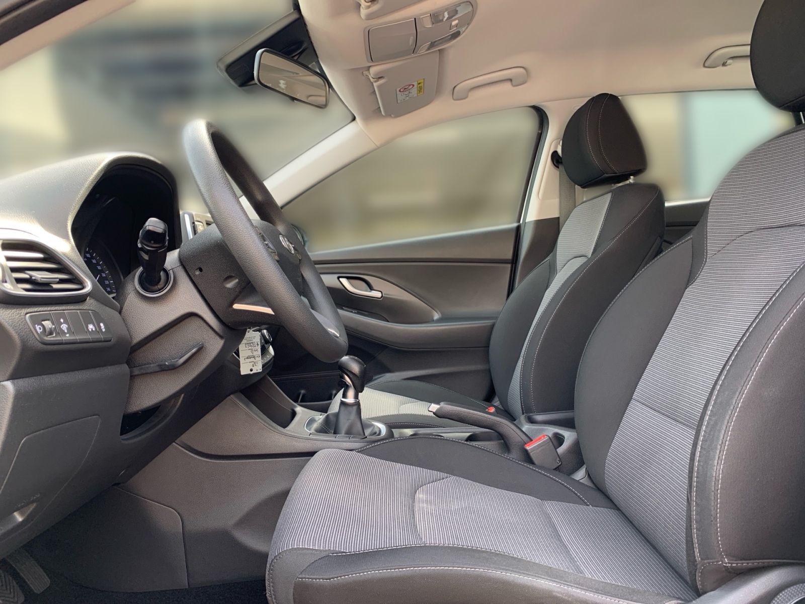 Fahrzeugabbildung Hyundai i30 1.4 Select 1 Hd 8xbereift