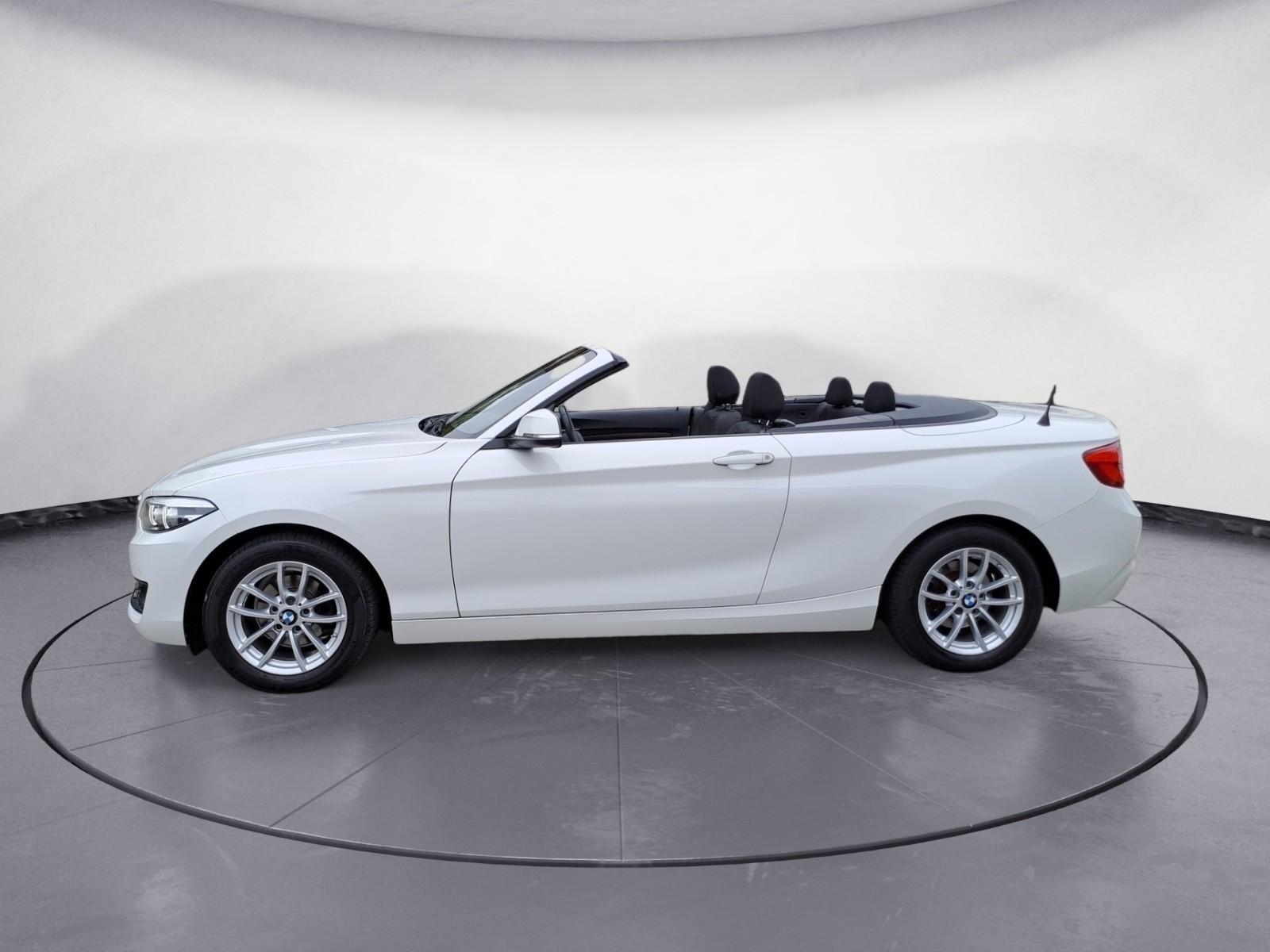 BMW 218i Cabrio *Navi*PDC*SHZ*LED*