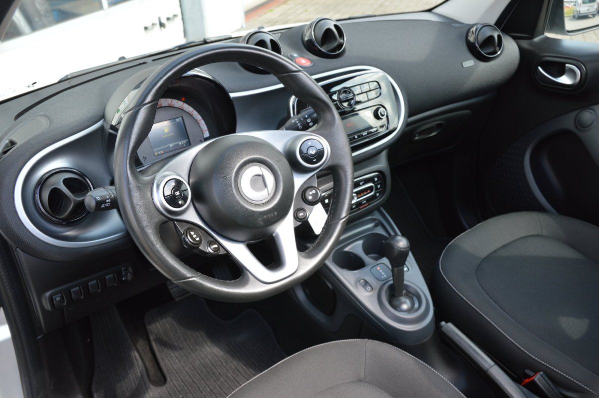 Fahrzeugabbildung Smart forfour  Passion Faltdach Alu Shz Automatik