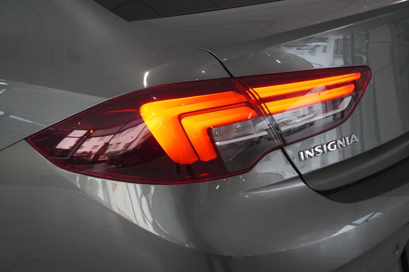 Fahrzeugabbildung Opel Insignia B GS 2.0D DYNAMIC NAVI/LED/KAMERA/AHK