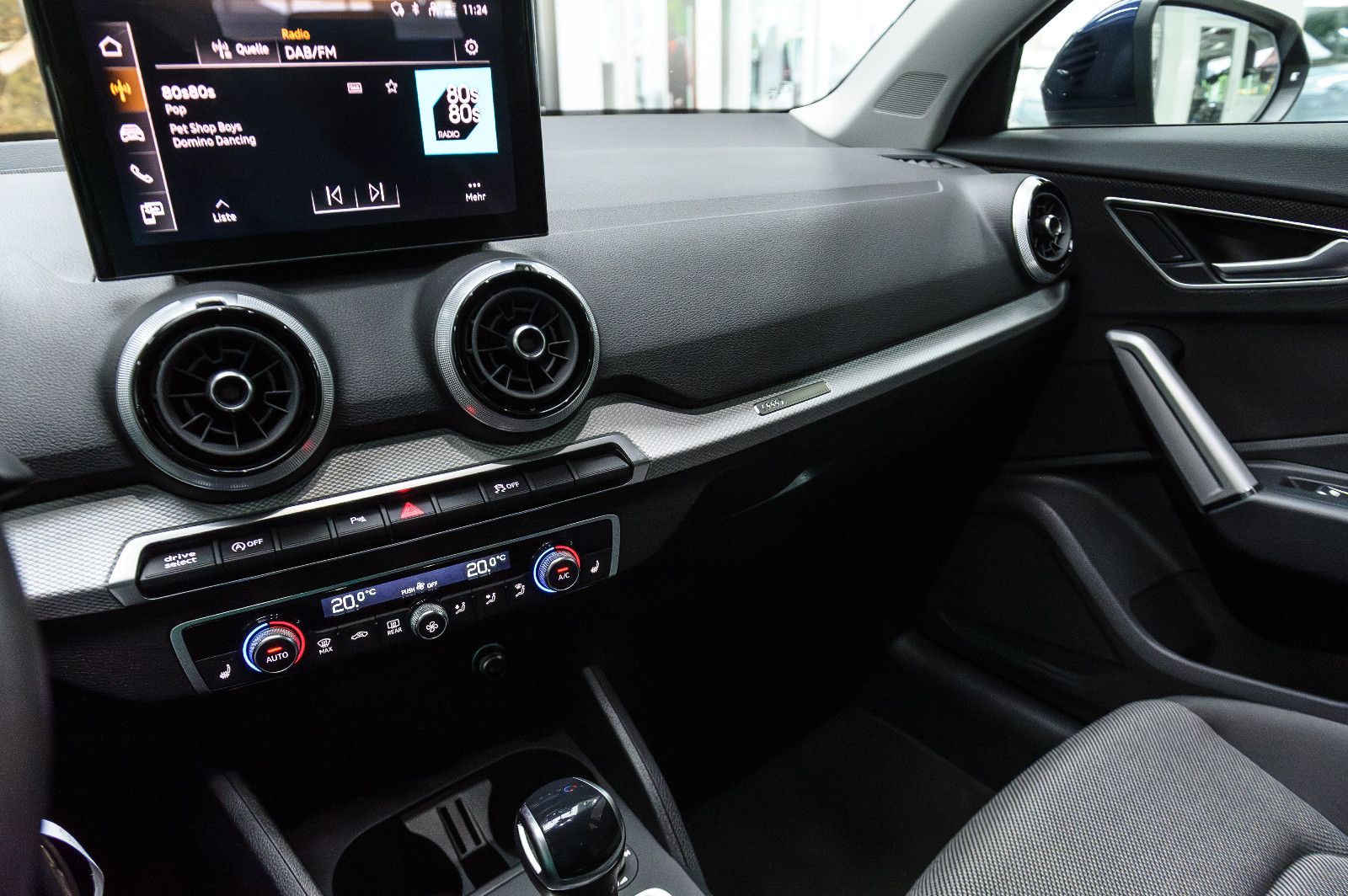 Fahrzeugabbildung Audi Q2 35 TFSI S line 1.5 S-Tronic LED+KAM+VIRTUAL