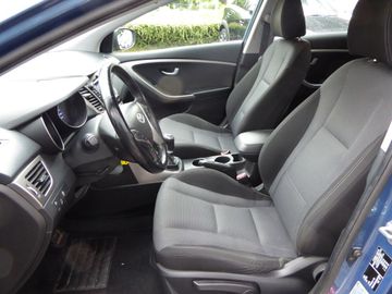 Hyundai i30 blue 1.4 Trend