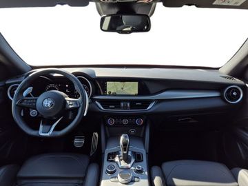 Alfa-Romeo Stelvio - 8